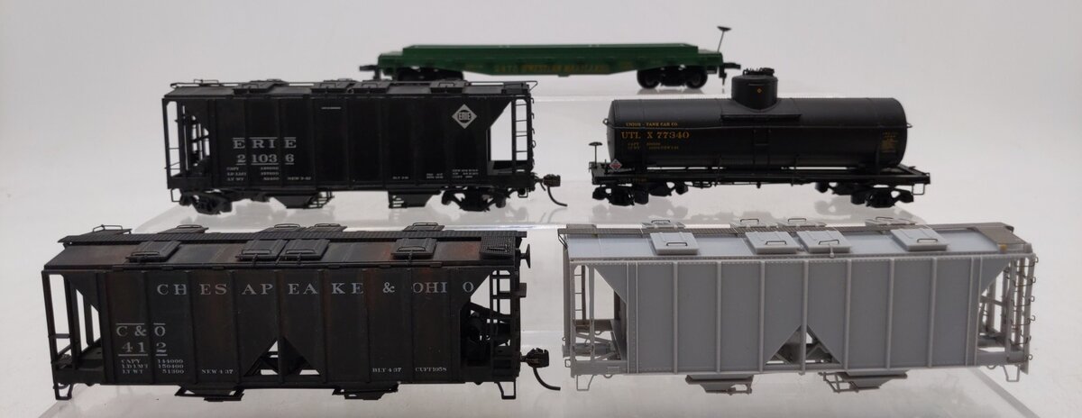 HO Scale Assorted Freight Cars- #21036/412/77340/2475 [5]