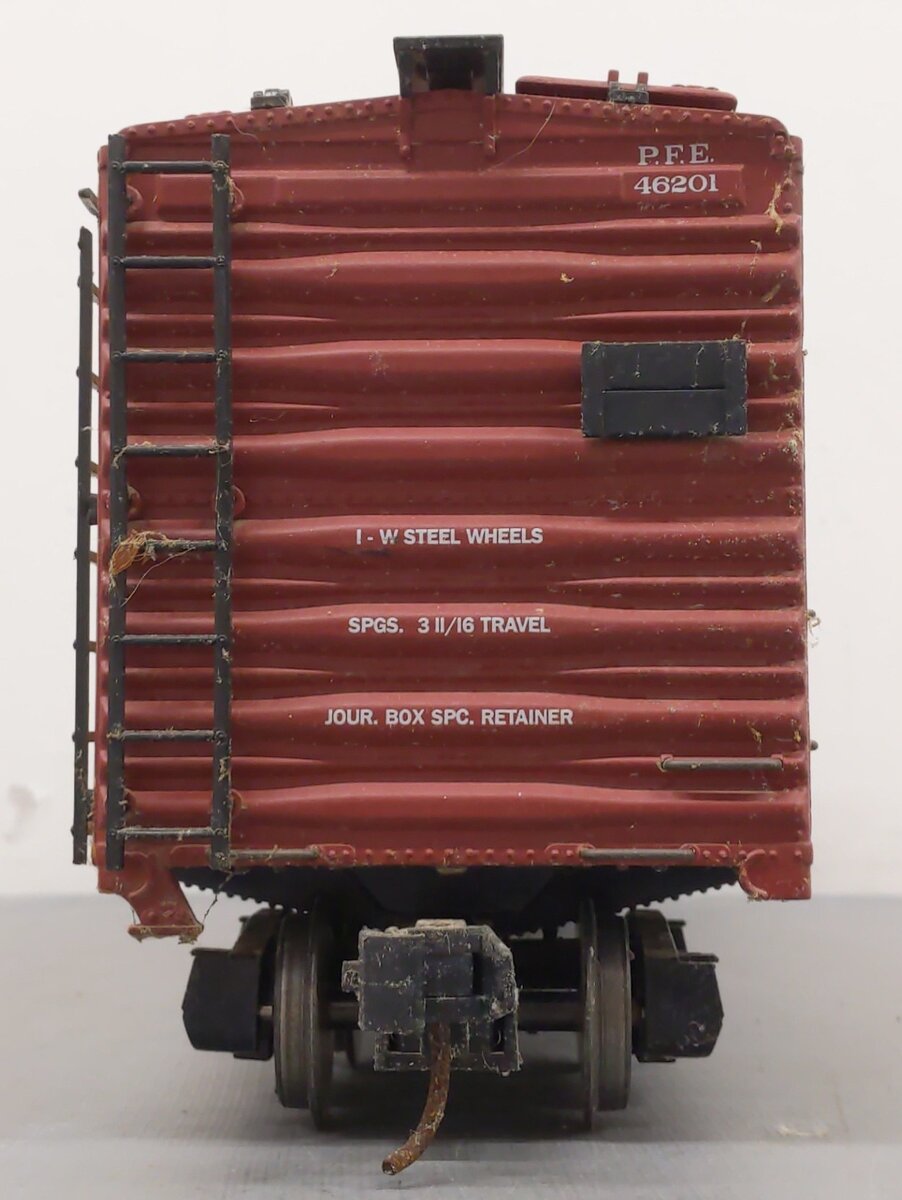 Aristo-Craft 46201 G Pacific Fruit Express Reefer (Metal Wheels) VG/Box
