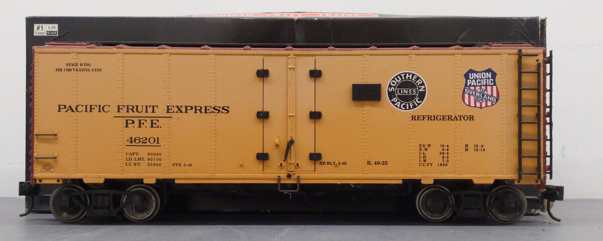 Aristo-Craft 46201 G Pacific Fruit Express Reefer (Metal Wheels) VG/Box