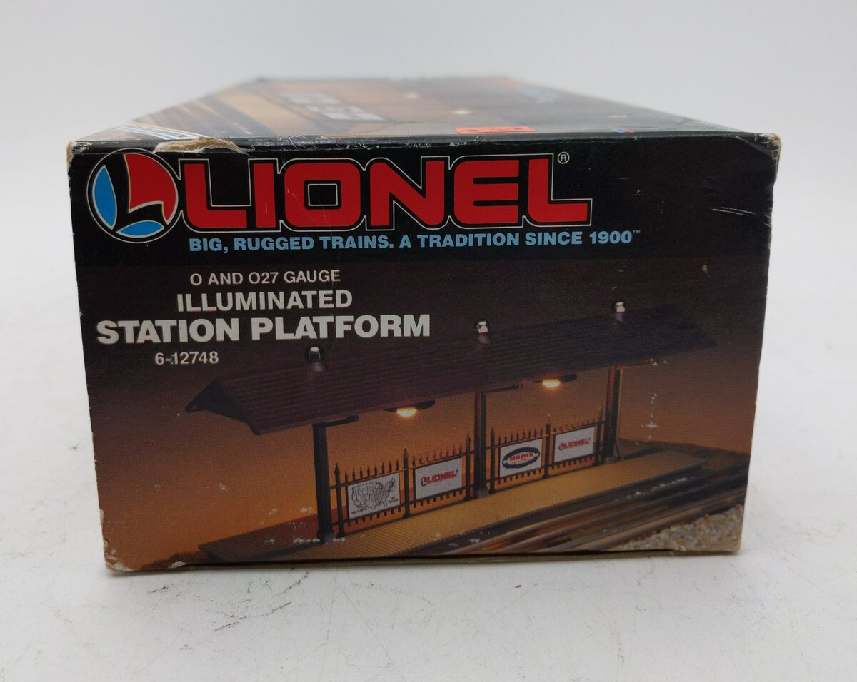 Lionel 6-12748 O/027 Illuminated Station Platform EX/Box