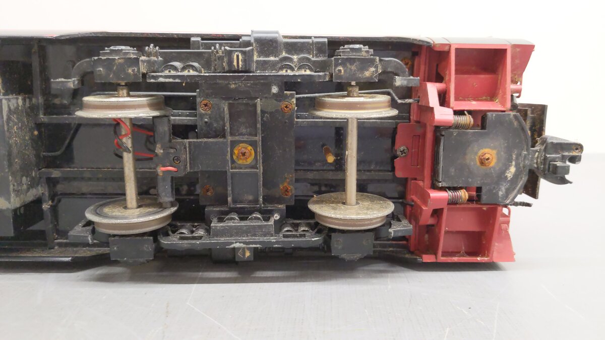 USA Trains R31094 G Southern Pacific "Daylight" Sleeper Car #1 - Metal Wheels VG