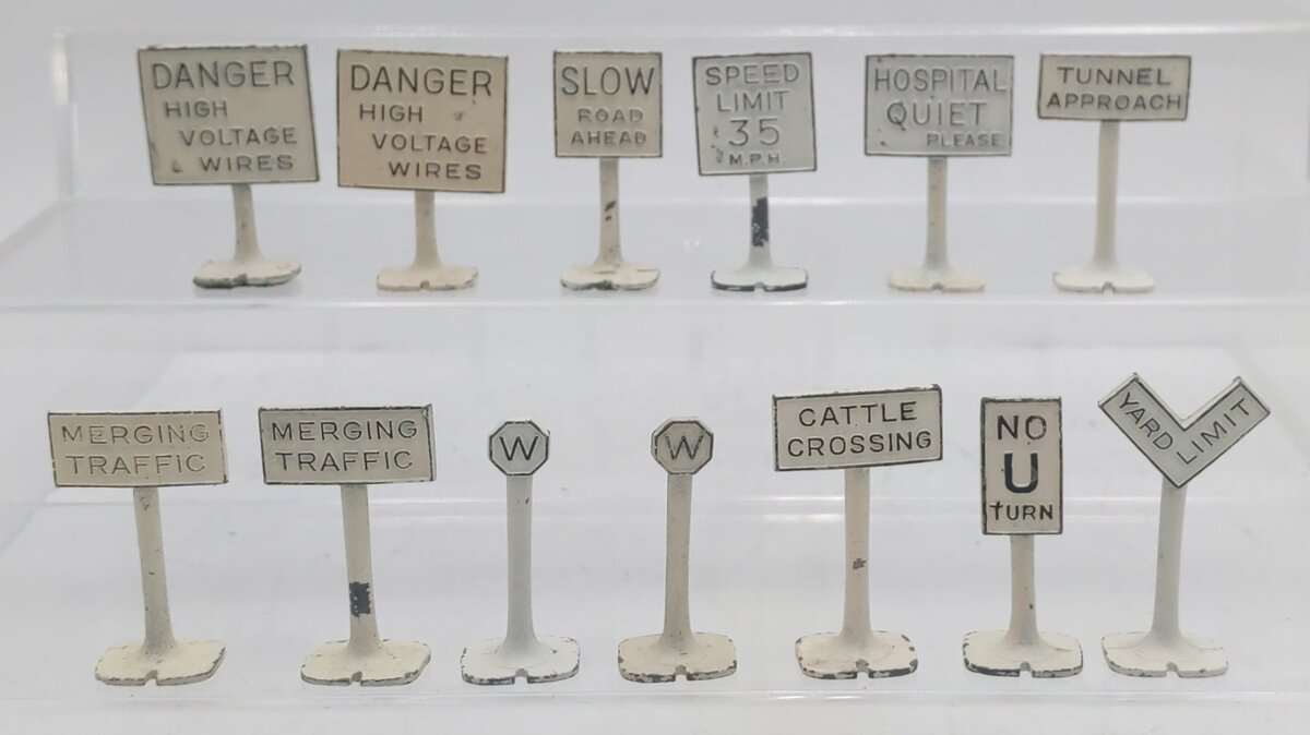 1.5" Cast Metal Road Signs [13] EX