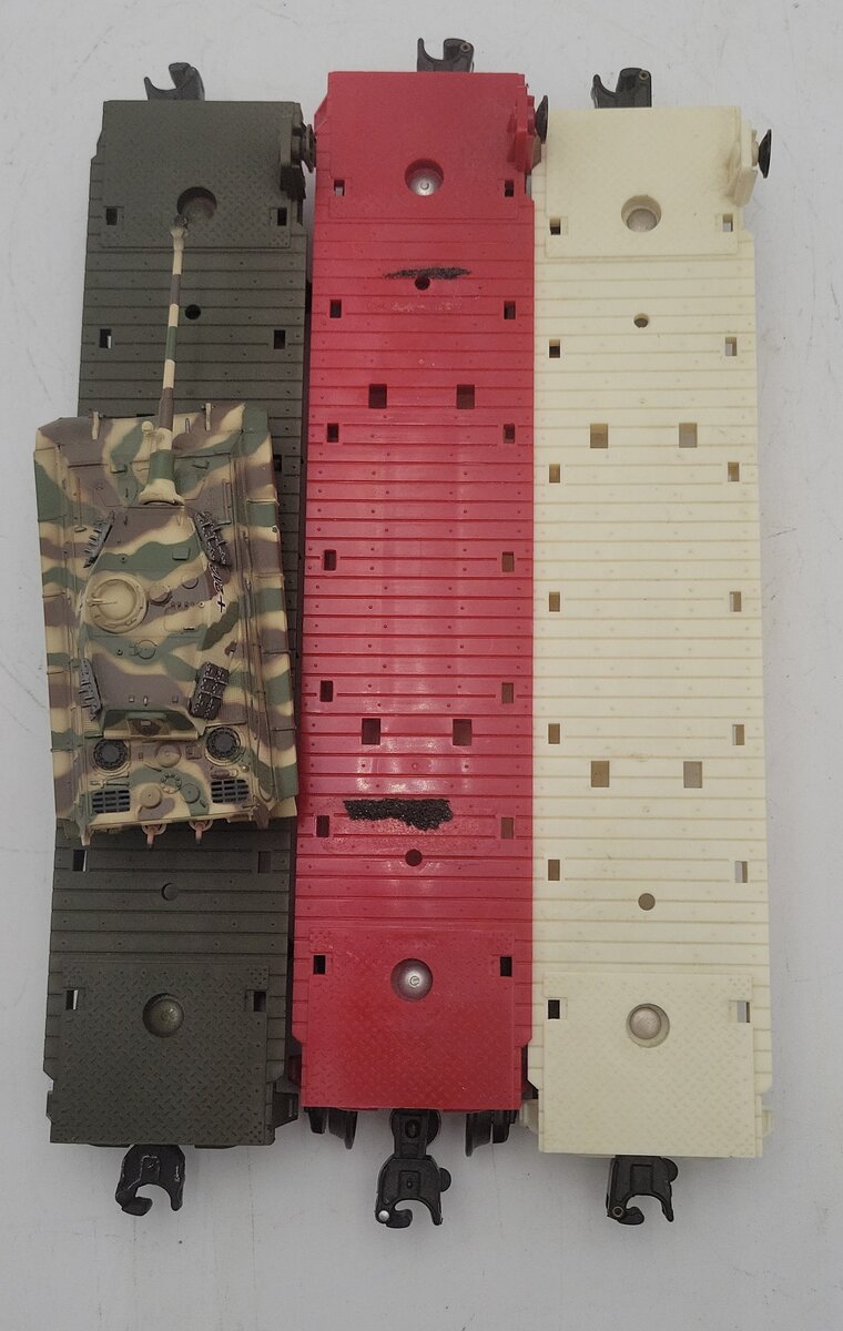 O Gauge Assorted Flatcars [3] VG