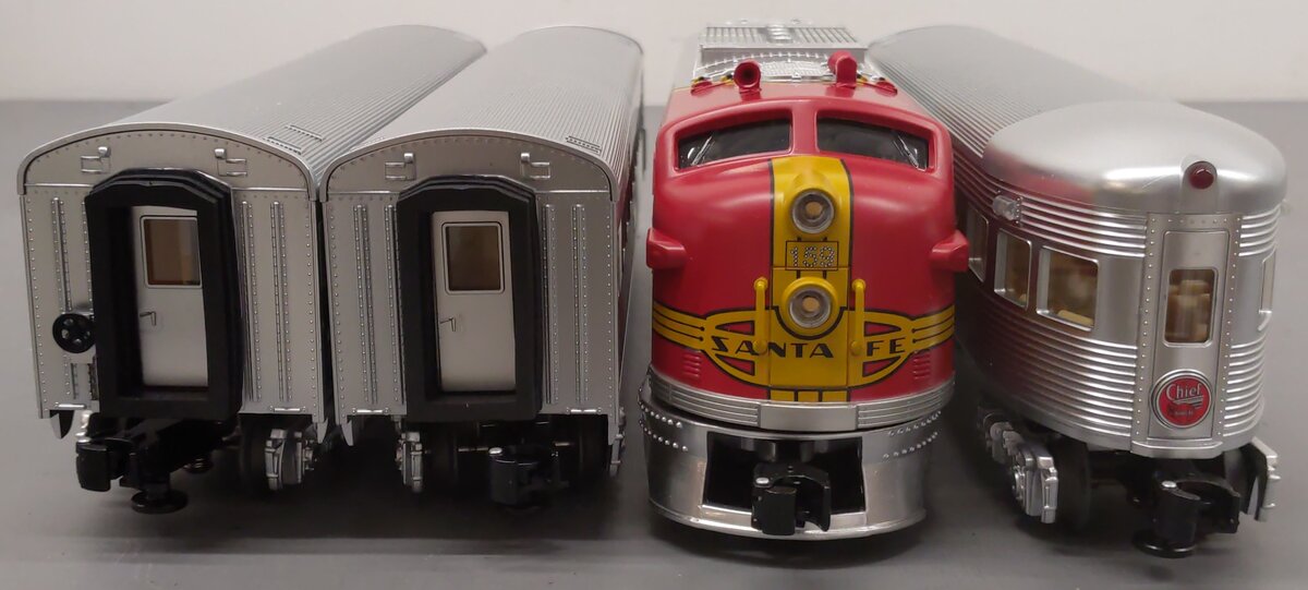 Lionel 6-84719 O Gauge Santa Fe Super Chief LionChief Train Set with Bluetooth EX/Box