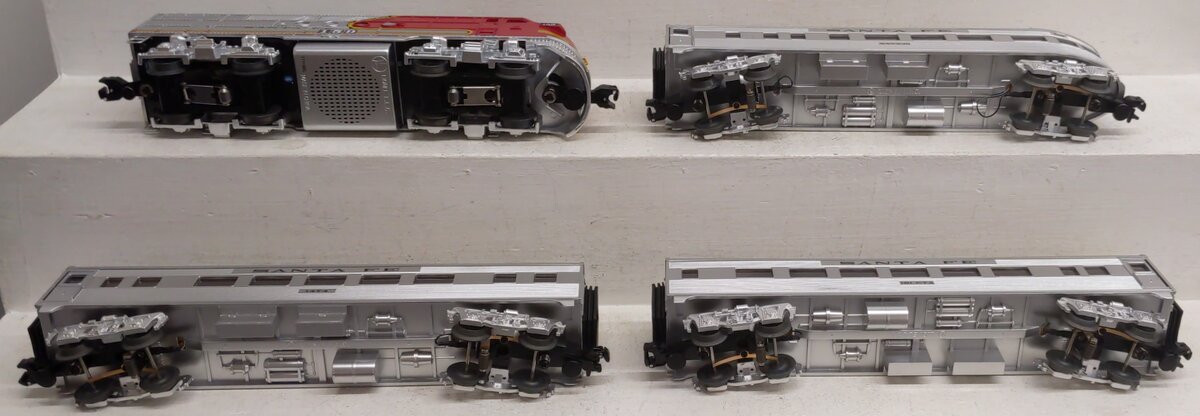 Lionel 6-84719 O Gauge Santa Fe Super Chief LionChief Train Set with Bluetooth EX/Box