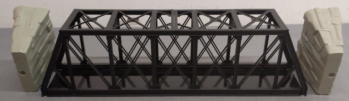 Lionel 6-12772 O Gauge Black Truss Bridge with Flasher and Piers EX/Box