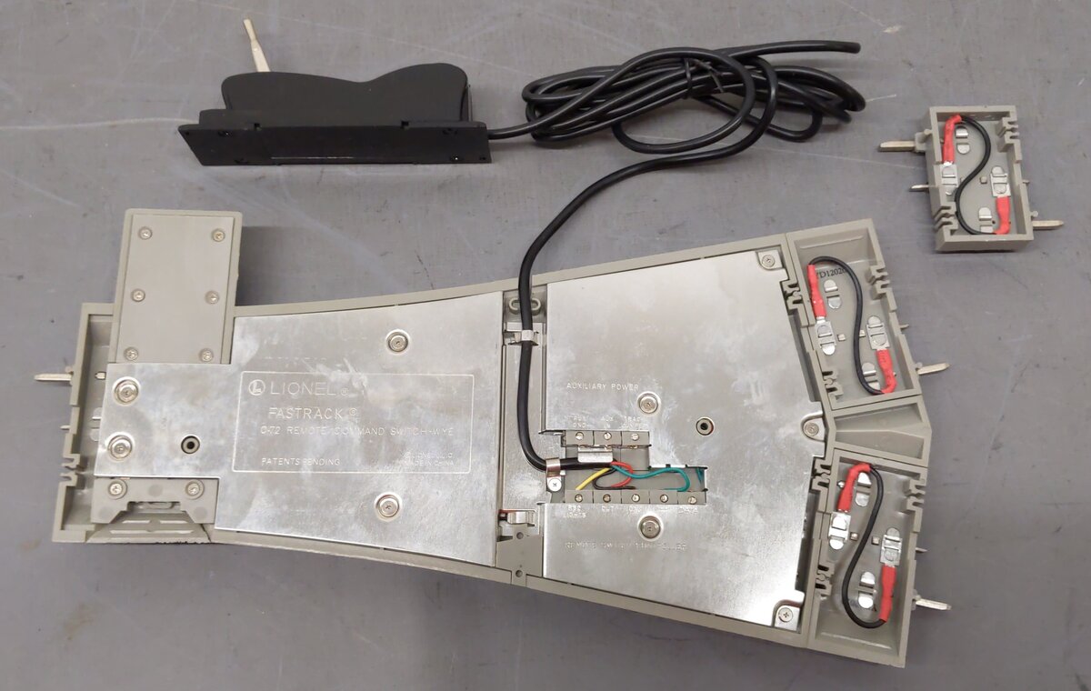 Lionel 6-81954 O-72 Gauge 22-1/2 12"  Remote Command Wye Fastrack Switch Turnout EX/Box