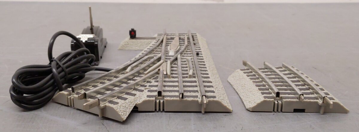 Lionel 6-81946 O-36 Remote Right Hand FasTrack Command Switch Turnout EX/Box