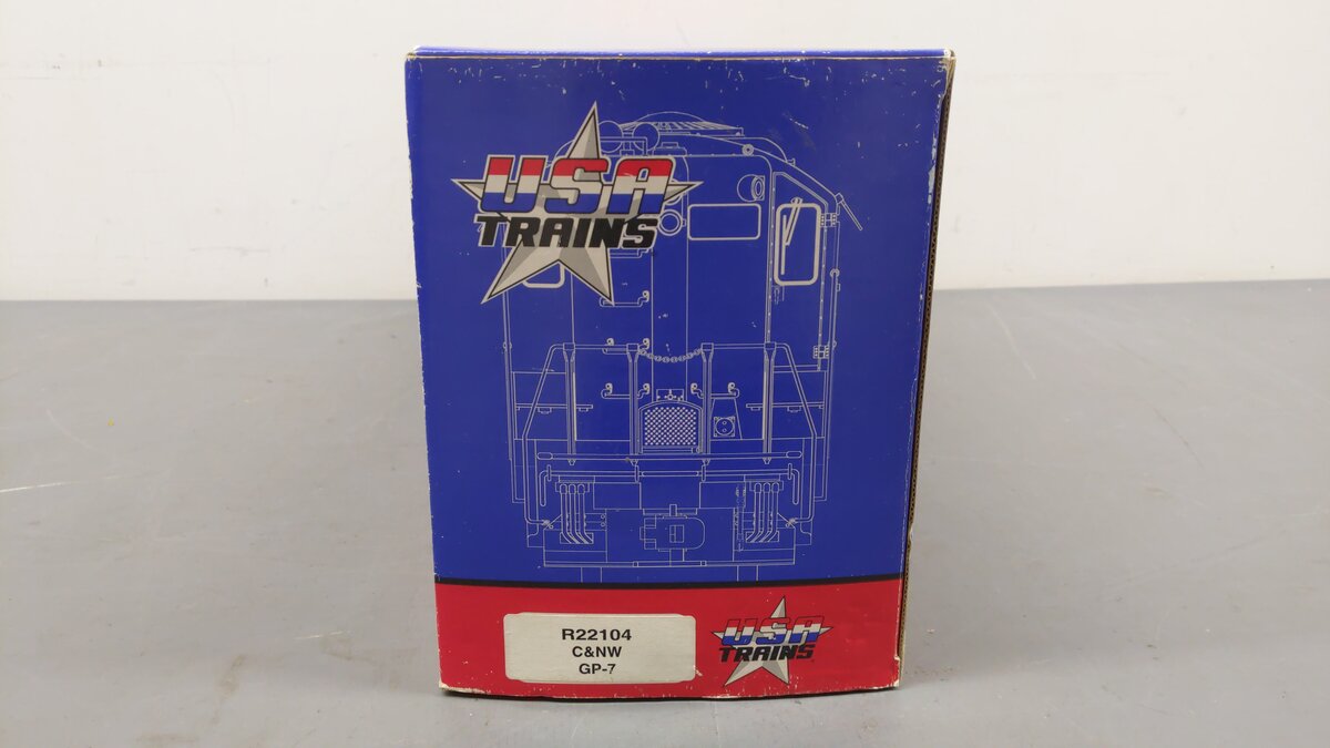 USA Trains 22104 G Chicago & North Western GP-7 Diesel Locomotive #1715 EX/Box