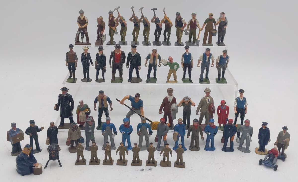 Dinky Toys, Britains & Other Cast Metal Figures [58] VG