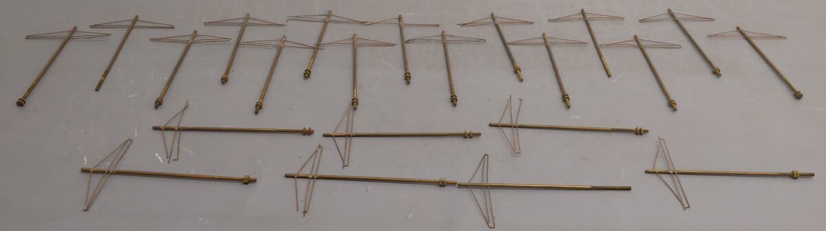 Pittman O Vintage Erect a Wire Trolly Poles [22] VG