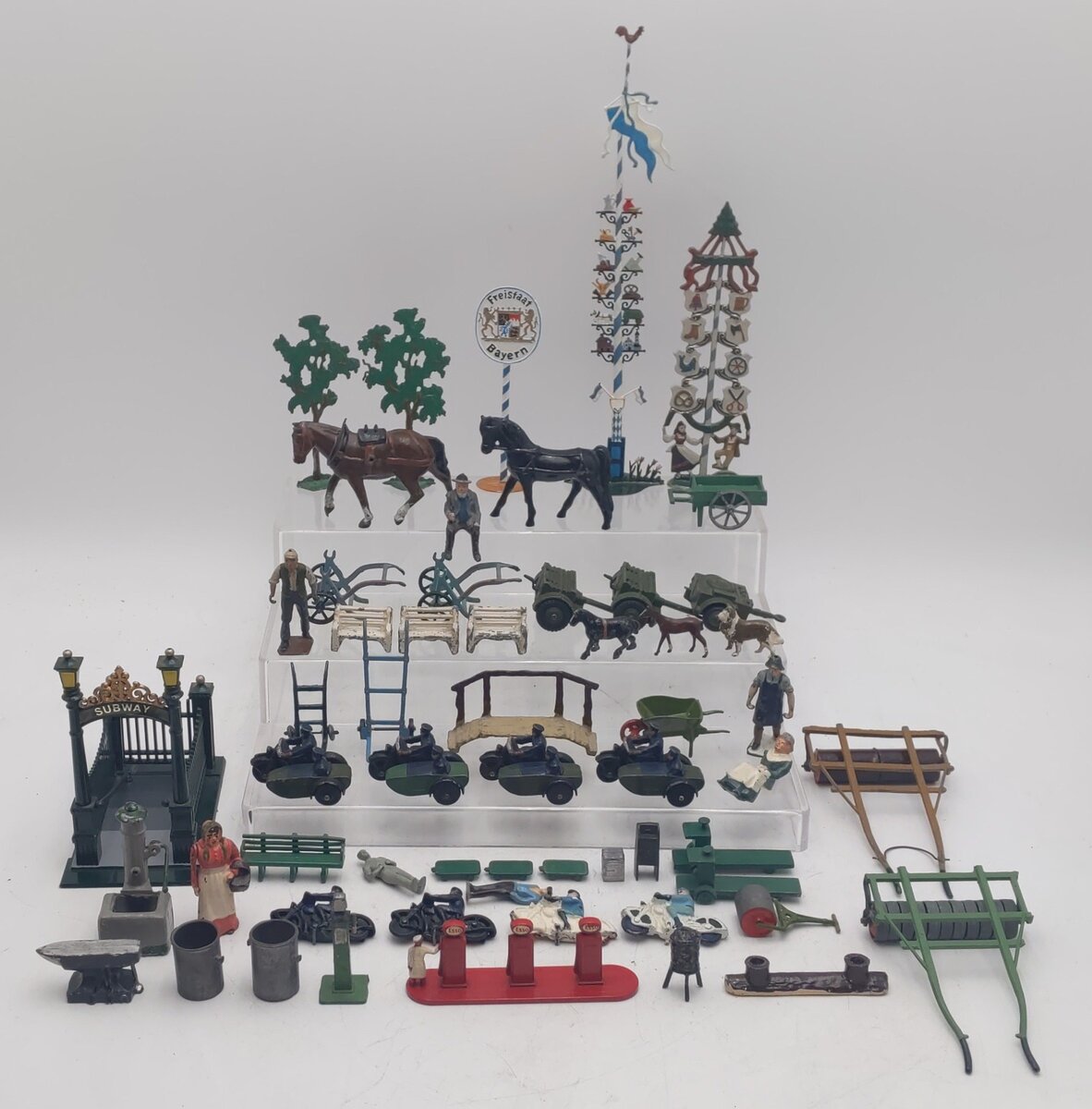 Britains, Dinky Toys, Dept56 & Other Accessories [58] VG