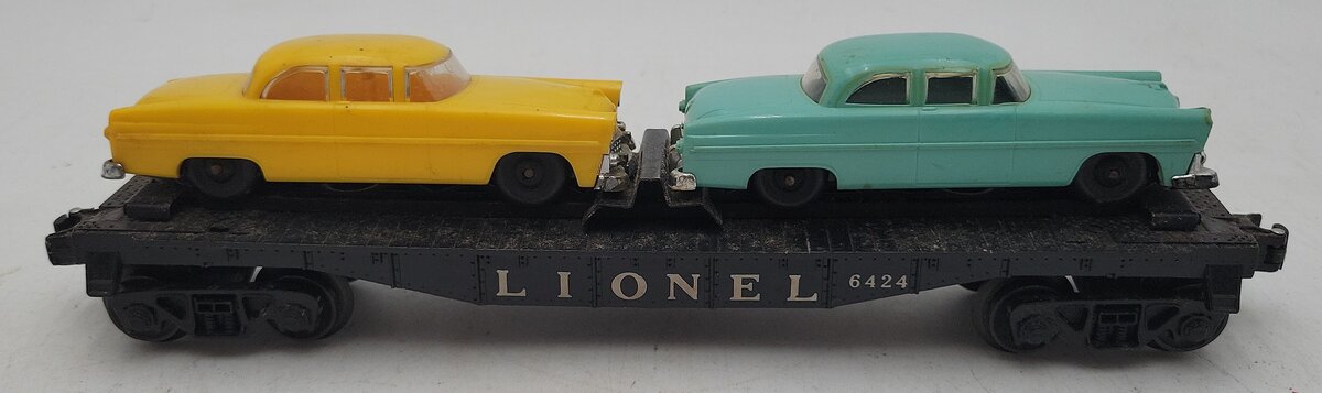 Lionel 6424 Vintage O Flatcar with 2 Premium Automobiles VG