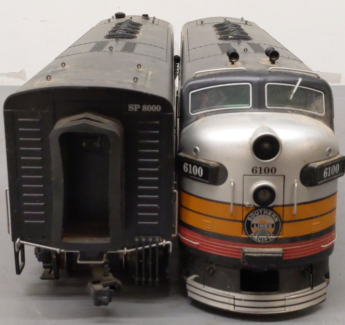 USA Trains R22261 G Scale Southern Pacific F-3 AB Diesel Units #6100/8000/Box