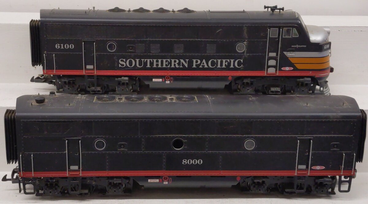 USA Trains R22261 G Scale Southern Pacific F-3 AB Diesel Units #6100/8000/Box