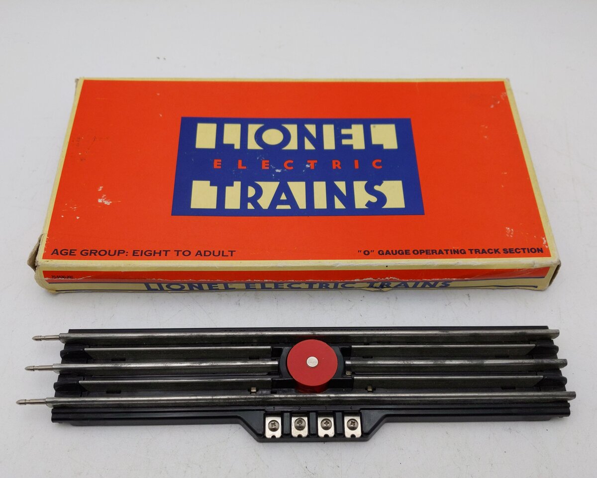 Lionel 6-5530 O Gauge Operating Track Section EX/Box