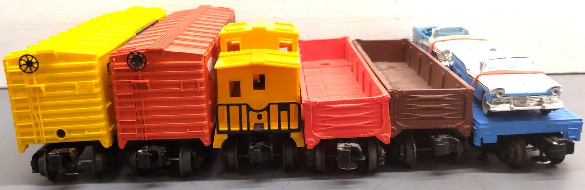 Lionel Assorted O Freight Cars: 9031, 9767, 25056, 6167-85, 9823-2, 9131 [6] VG