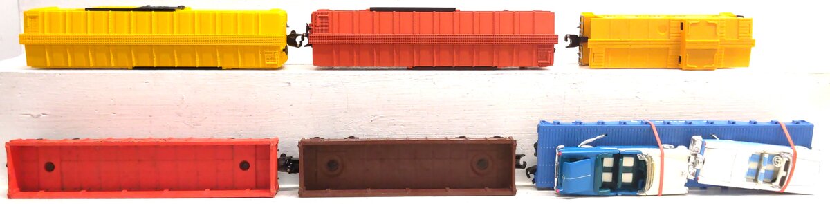 Lionel Assorted O Freight Cars: 9031, 9767, 25056, 6167-85, 9823-2, 9131 [6] VG