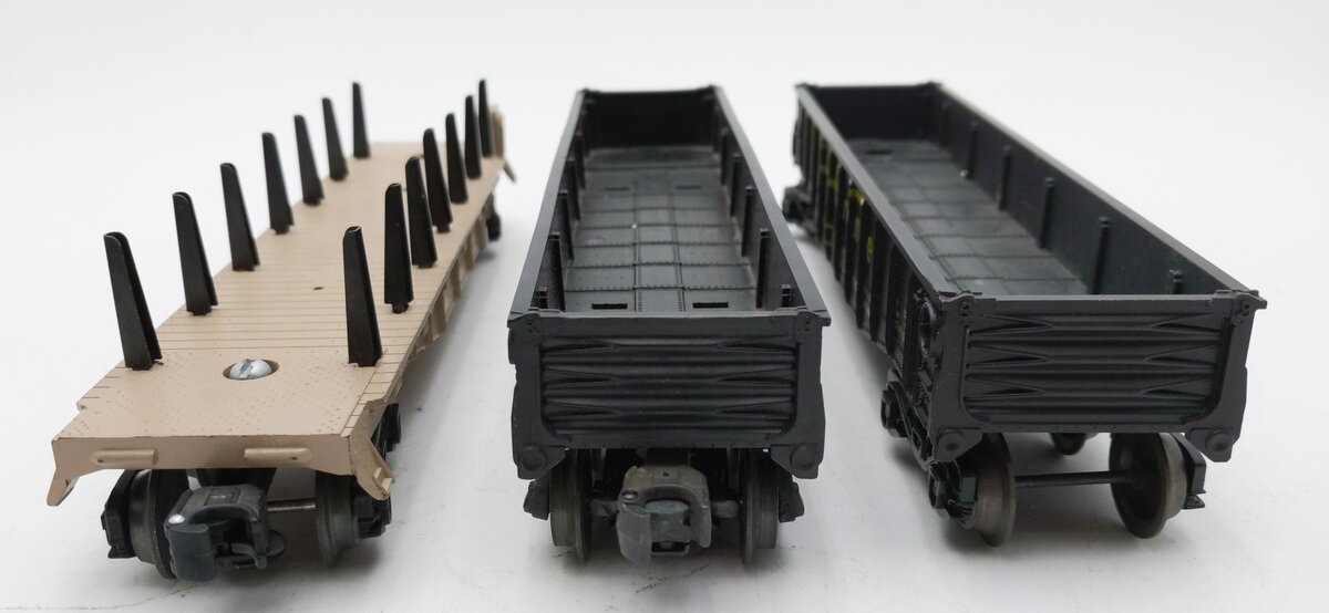 Lionel O Gauge Assorted Freight Cars: 6-9144, 6462 & 5678 [3] EX