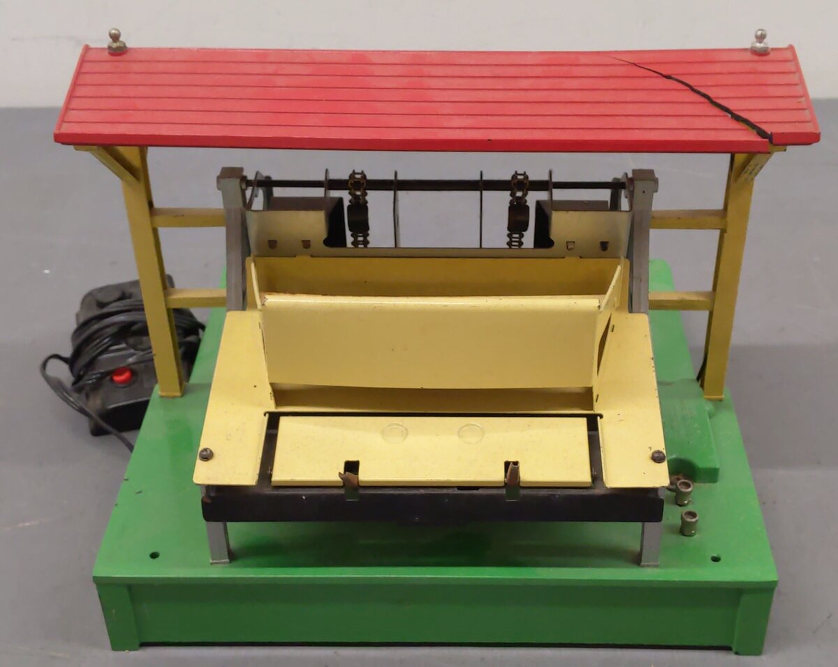Lionel 164 Vintage O Operating Lumber Loader