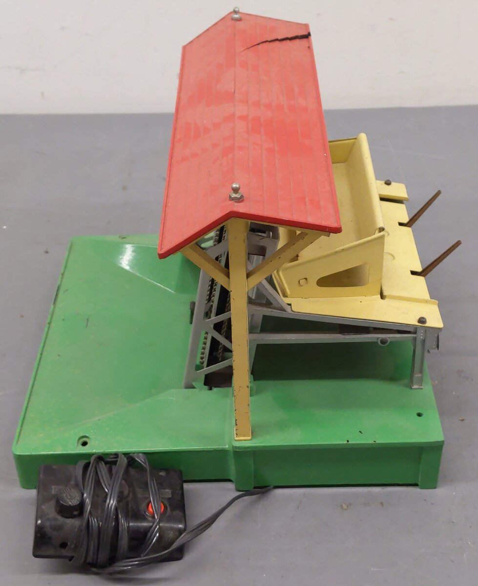 Lionel 164 Vintage O Operating Lumber Loader