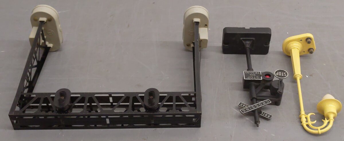 Lionel O Gauge Vintage Accessories; 450, 140, 58 [3] VG/Box