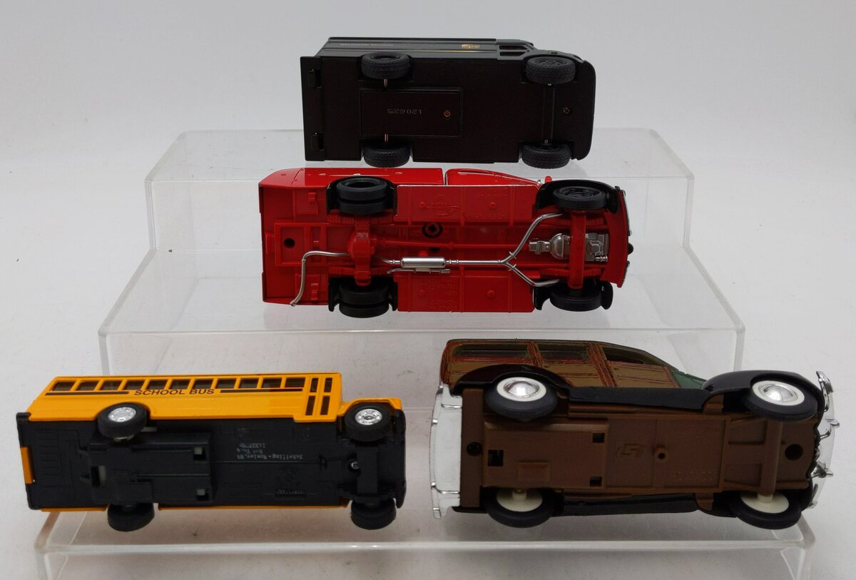 Road Signature & Other Assorted O Gauge Trucks & Cars [4] EX