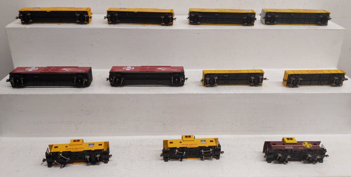 Bachmann HO Gauge Assorted Freight Cars [11] EX