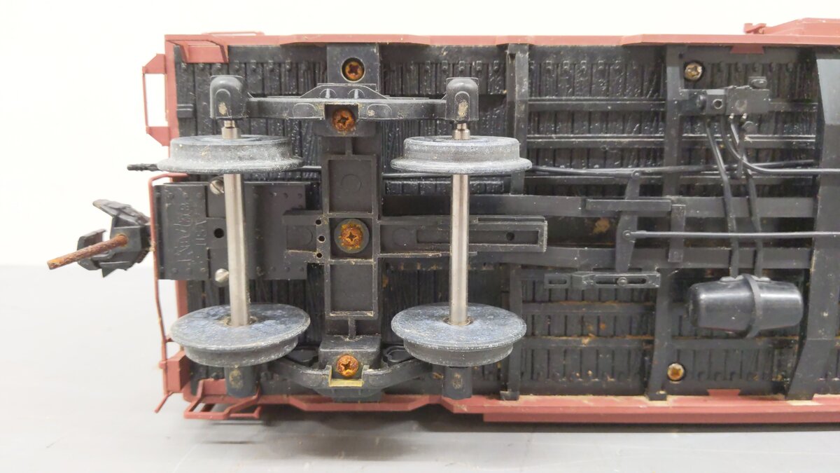 USA Trains R19219C G Scale Western Pacific 40' Boxcar #19542 VG