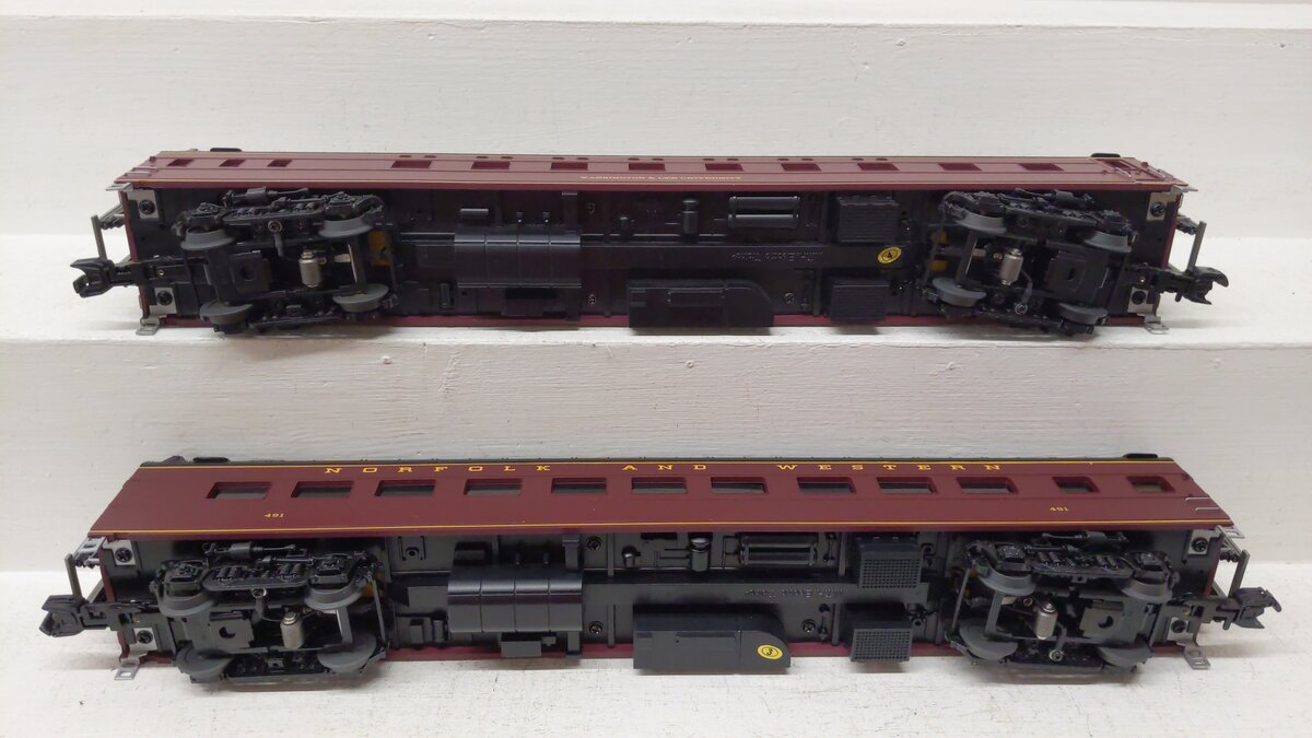 MTH 20-66145 O Norfolk & Western 70’ ABS Slpr/Diner Passenger Car Set (Set of 2) EX/Box