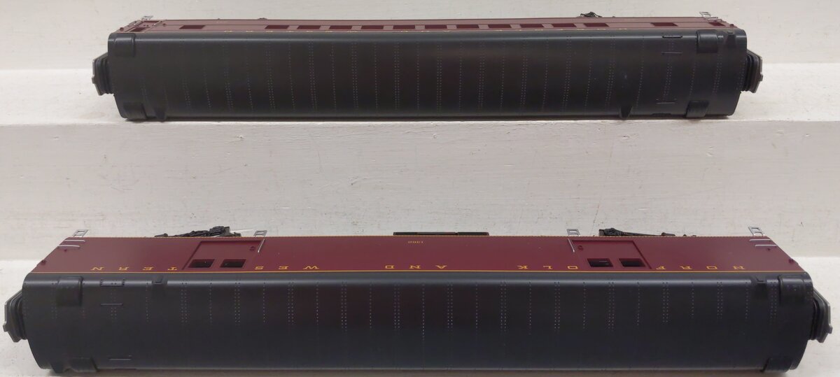 MTH 20-64266 O Norfolk & Western 70' Streamlined Baggage/Coach Passenger Set (2) EX/Box