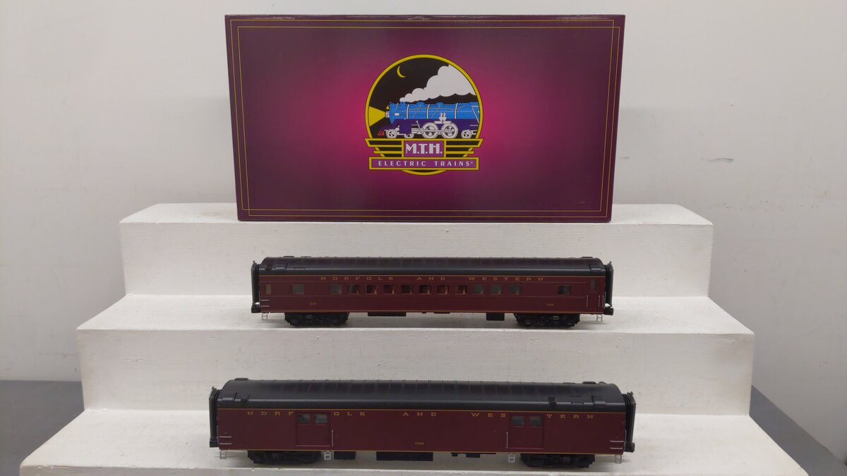 MTH 20-64266 O Norfolk & Western 70' Streamlined Baggage/Coach Passenger Set (2) EX/Box