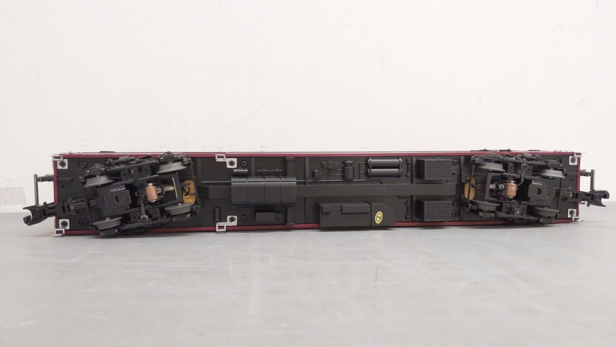 MTH 20-64267 O Norfolk & Western 70' Streamlined RPO Passenger Car EX/Box