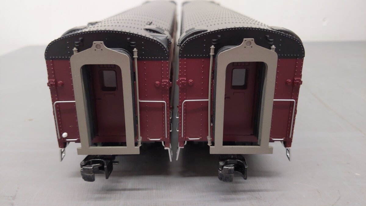 MTH 20-64264 O Norfolk & Western 70' Streamlined Sleeper/Diner Passenger Set (2) EX/Box