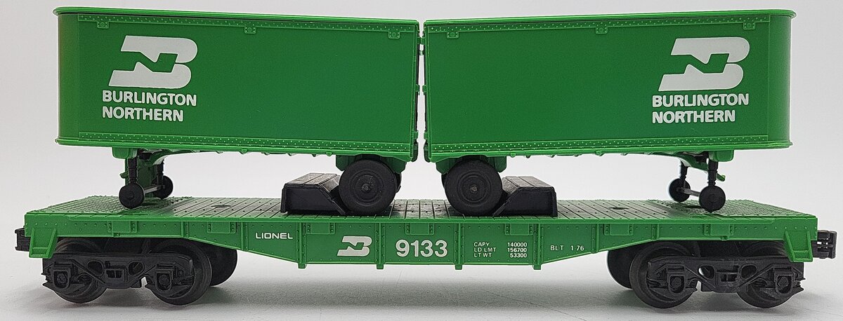 Lionel 6-9133 O Gauge Burlington Northern Flatcar #9133 with Trailers EX/Box