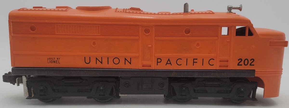 Lionel 202 Vintage O Union Pacific Alco A Powered Diesel Locomotive VG