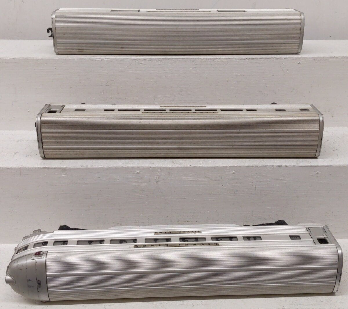 Lionel Vintage O Gauge Lionel Lines Aluminum Passenger Cars: 2530, 2531, 2534 VG/Box