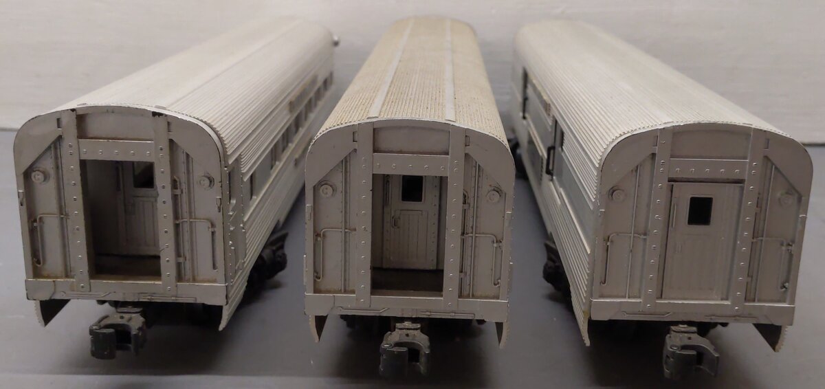 Lionel Vintage O Gauge Lionel Lines Aluminum Passenger Cars: 2530, 2531, 2534 VG/Box