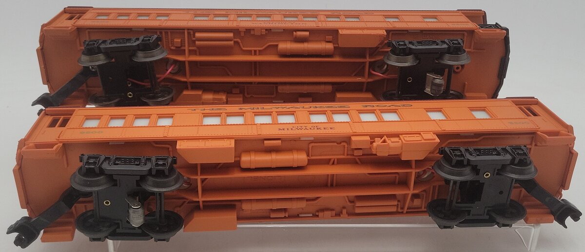 Lionel O Gauge Milwaukee Road Passenger Cars- #9500 & 9502 [2] EX