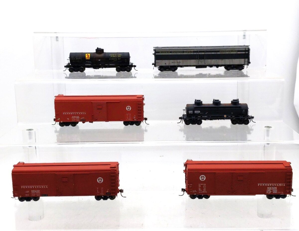 HO Scale Assorted Customized Freight Cars [6] VG