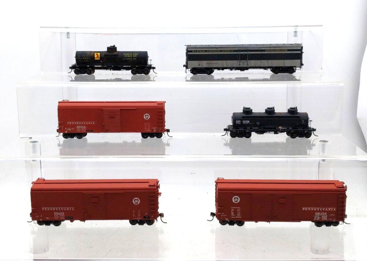 HO Scale Assorted Customized Freight Cars [6] VG