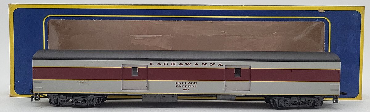 AHM 6407-L HO Scale Lackawanna Baggage Car #897 EX/Box
