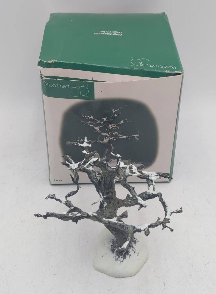 Dept 56 52748 Christmas Village Accessory Craggy Oak Tree EX/Box