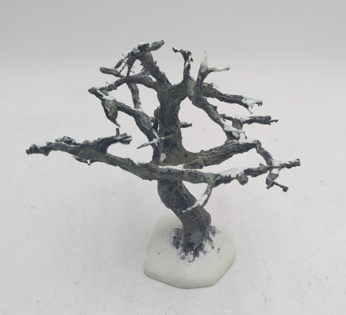 Dept 56 52748 Christmas Village Accessory Craggy Oak Tree EX/Box