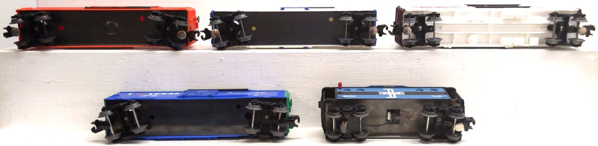 Lionel Assorted O Gauge Freight Cars: 9181, 9200, 9816, 19915, 9444 [5] VG