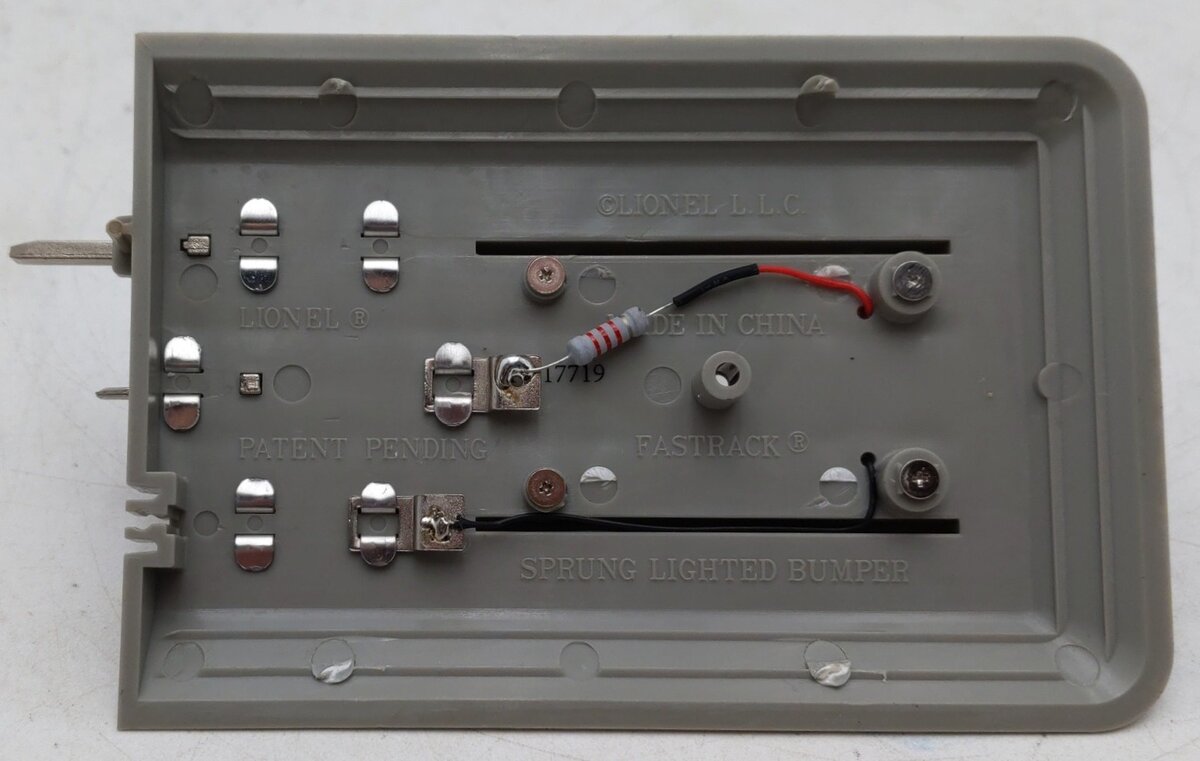 Lionel 6-12035 O Gauge FasTrack Lighted Bumper VG