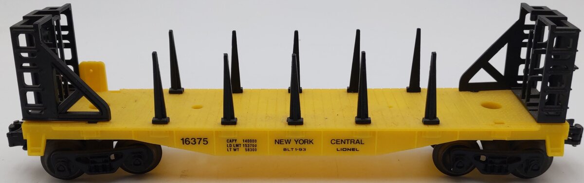 Lionel 6-16375 O Gauge New York Central Flatcar with Stakes EX