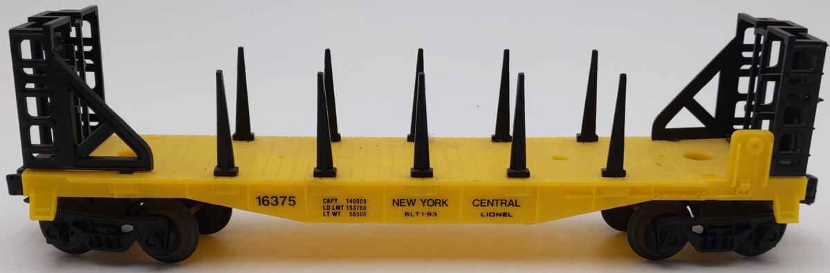 Lionel 6-16375 O Gauge New York Central Flatcar with Stakes EX