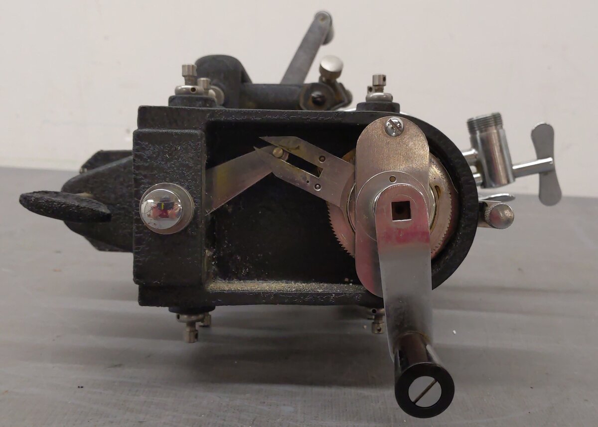 American Optical Company 880 Vintage Sliding Microtome VG