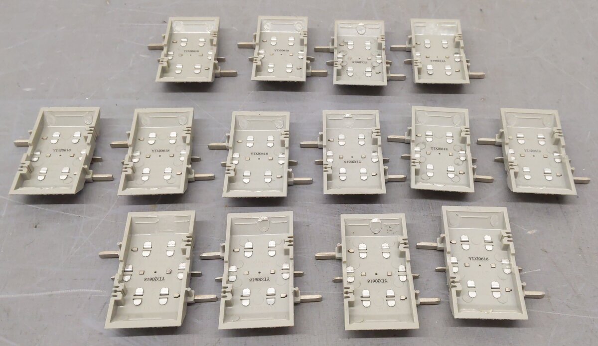 Lionel 6-12026 O Scale FasTrack 1-3/4 Inch Straight Track  [14] VG